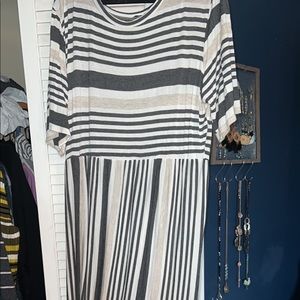 Chic soul maxi dress cream and gray striped 2x elbow sleeve